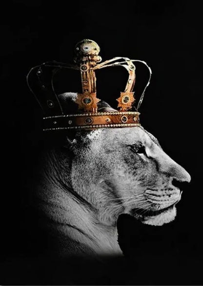 Modern Black White Wall Art Lion with Golden Crown Posters and Prints Luxury Animal Canvas Painting Pictrue Office Home Decor