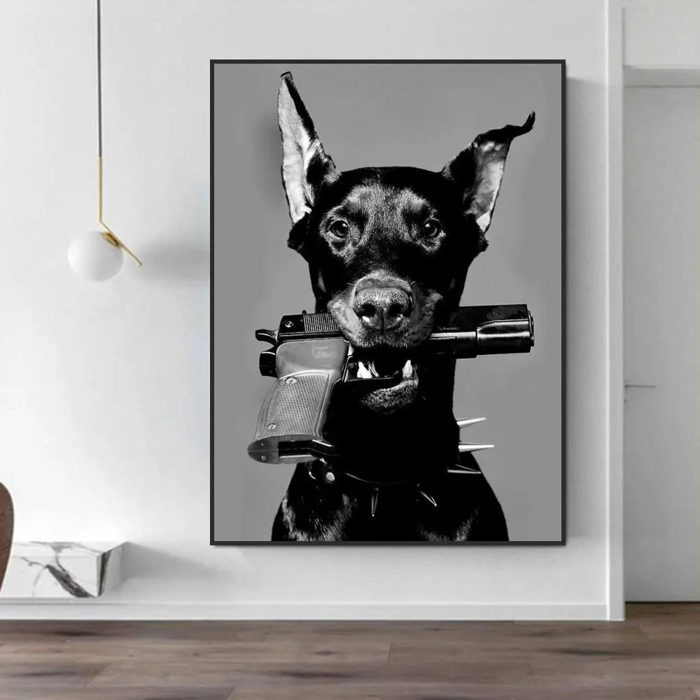 Quadro su Tela Doberman con Pistola – Stile Luxury Animal Pop Art per Arredo Moderno